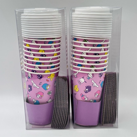 Sanrio Hello Kitty and Friends Hot Cup with Lids and Sleeves - Set of 20 Cups - Picture 3 of 4